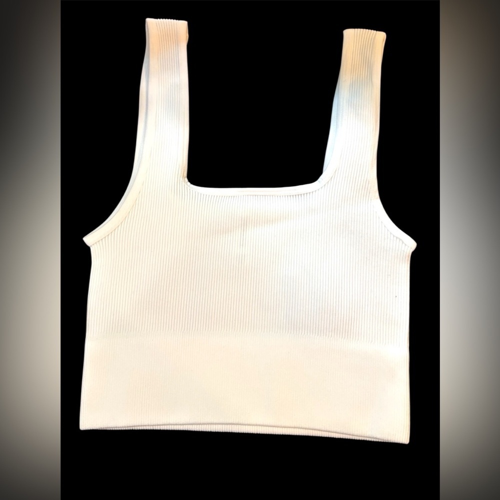 Zenana Crop ribbed Tank NIP
